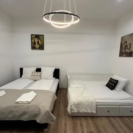 Garden Apartman *